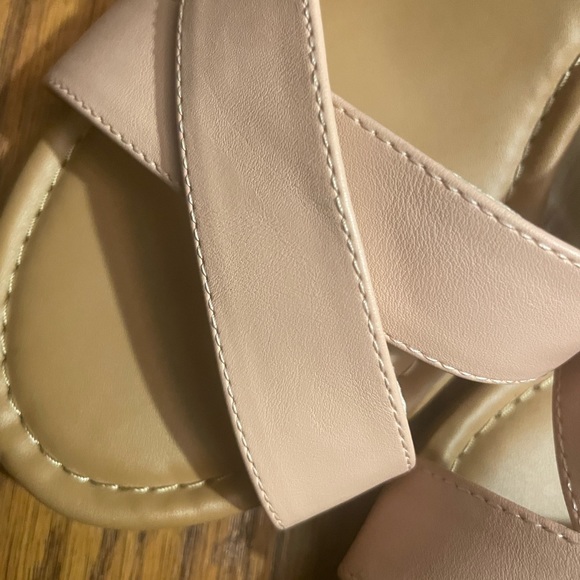 Woman’s wedge sandal - Picture 4 of 9